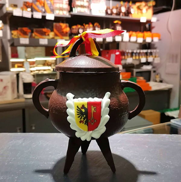 marmite-chocolat-noir-pour-4
