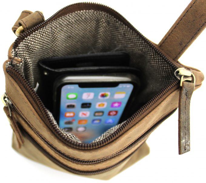 Hunter Leather Crossbody Bag Style 62021 - Image 3