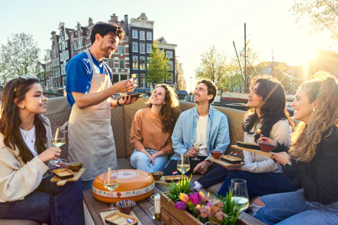 Cheese Tasting & Unlimited Drinks Canal Cruise