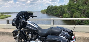 2015 HARLEY-DAVIDSON FLHXS STREET GLIDE SPECIAL (COLOR OPTION) motorcycle for rent near Ormond Beach, FL