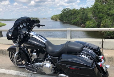 2015 HARLEY-DAVIDSON FLHXS STREET GLIDE SPECIAL (COLOR OPTION) motorcycle for rent near Ormond Beach, FL