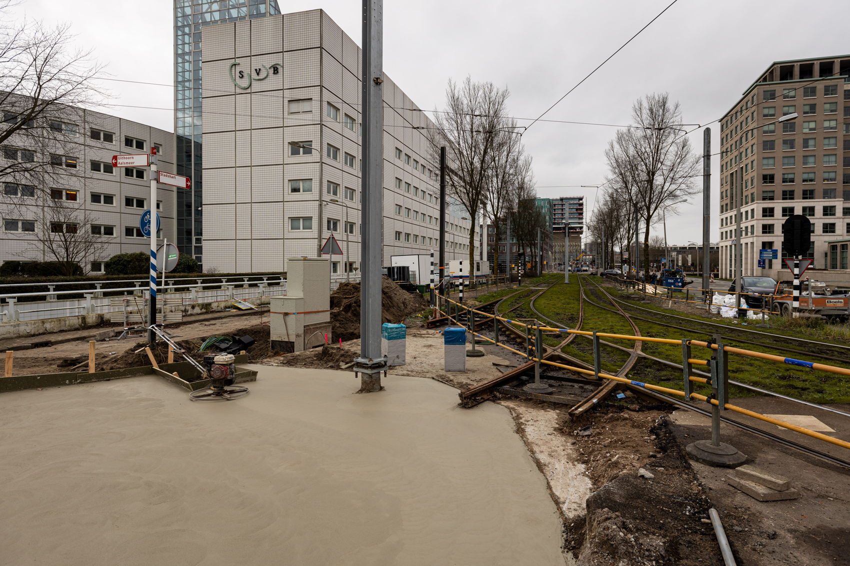 De nieuwe spoorboog richting het zuiden van Amstelveen is voor GVB handig om de dienstregeling van tram 5 makkelijker op te kunnen starten vanaf het nieuwe opstelterrein. Ook kan bij een calamiteit op het noordelijke traject tram 25 tijdelijk rijden tussen Westwijk en Stadshart. De nieuwe spoorboog richting het zuiden van Amstelveen is voor GVB handig om de dienstregeling van tram 5 makkelijker op te kunnen starten vanaf het nieuwe opstelterrein. Ook kan bij een calamiteit op het noordelijke traject tram 25 tijdelijk rijden tussen Westwijk en Stadshart.
