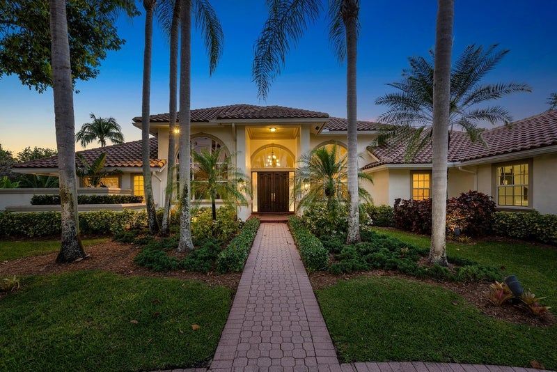 featured image for story, Boca Raton luxury home builders