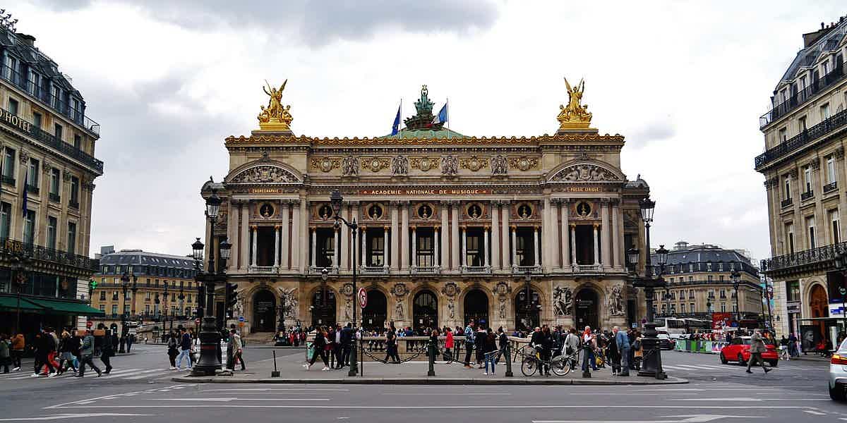 Paris: Hop-on/Hop-off Bus Tour & Seine Riverwalk Package Tour - photo 1