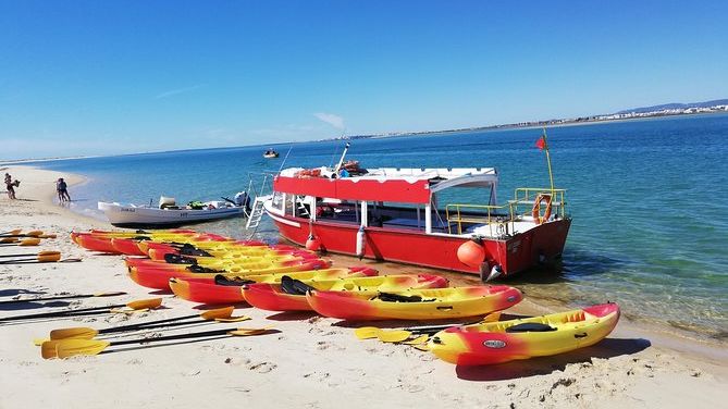 Boat tour, kayaks & snorkel (free for children)