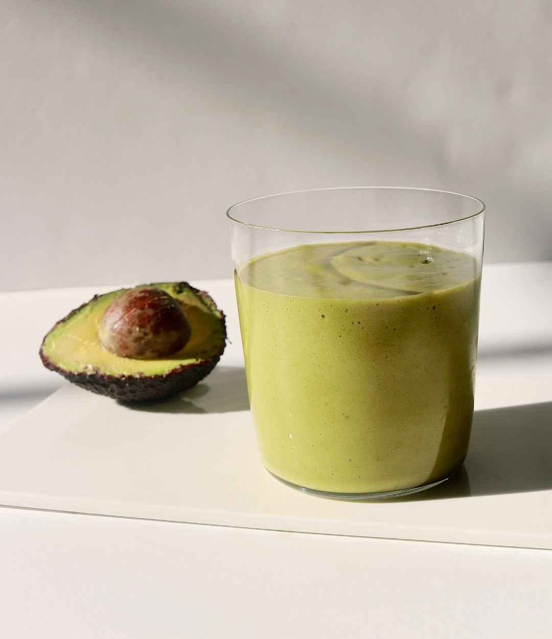 avocado-matcha-collagen-smoothie-recipe