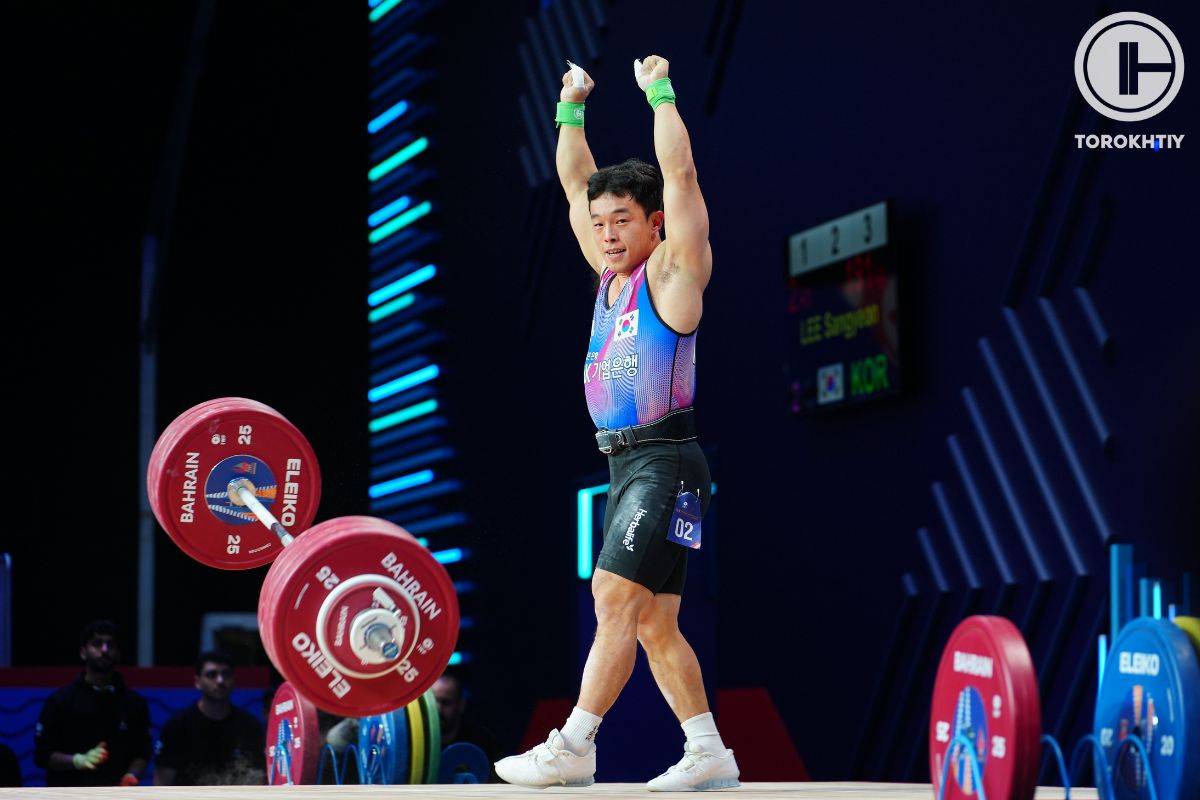 flat-powerlifting-shoes Hook Grip