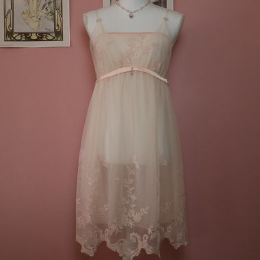 Cottagecore Lace Nightgown (Secondhand - S/M)