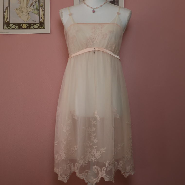 Cottagecore Lace Nightgown (Secondhand - S/M)