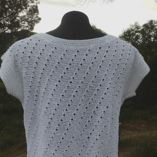 SUZANNE, a beautiful lady summery jumper/top in a lace pattern in DK-weight cotton