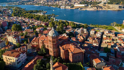 Istanbul Chora & Balat Walking Tour with Sunset Cruise