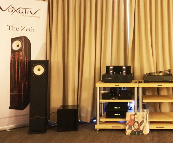 Voxativ Zeth at the Axpona 2017 with Z Bass, Lyric PS 10 phono stage and Fern & Roby turntable 