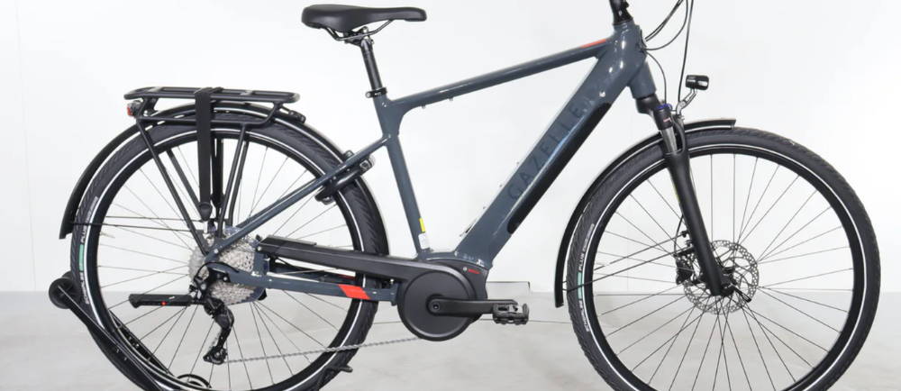 a dark blue Gazelle Medeo T10 electric commuter bike