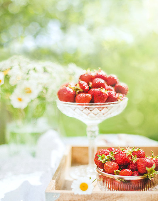 Hamburg - Fit for the summer 2019 with strawberry smoothies: quick to prepare✓ low in calories✓ healthy✓ Discover delicious fruit smoothie recipes here.
