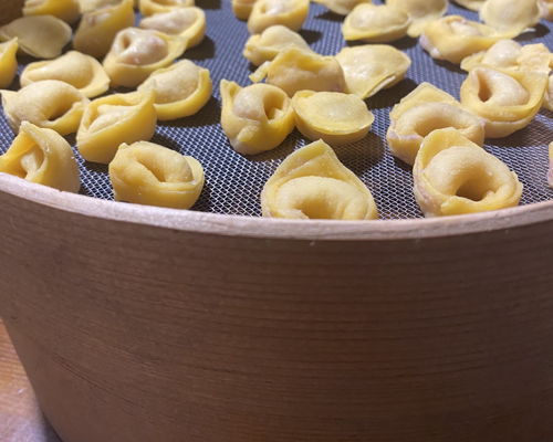 Cooking classes Bargi: Let's learn how to make puff pastry, tortellini and noodles!