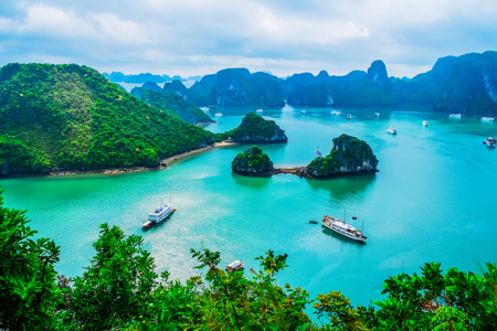 Scenic view of islands in Halong Bay, Vietnam, Southeast Asia.jpg
