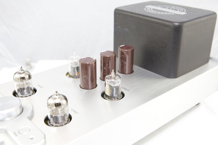 YAQIN  MS-12B Tube Pre-Amp and Phono Stage