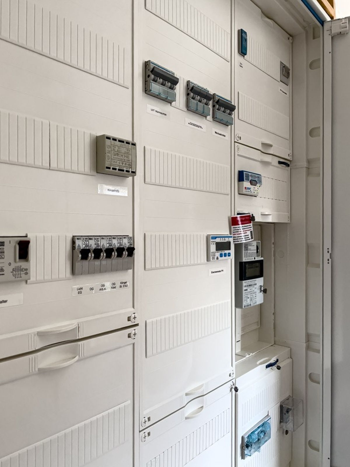 Foto Kundenreferenz Bauernhaus Zählerschrank im Wohnbereich