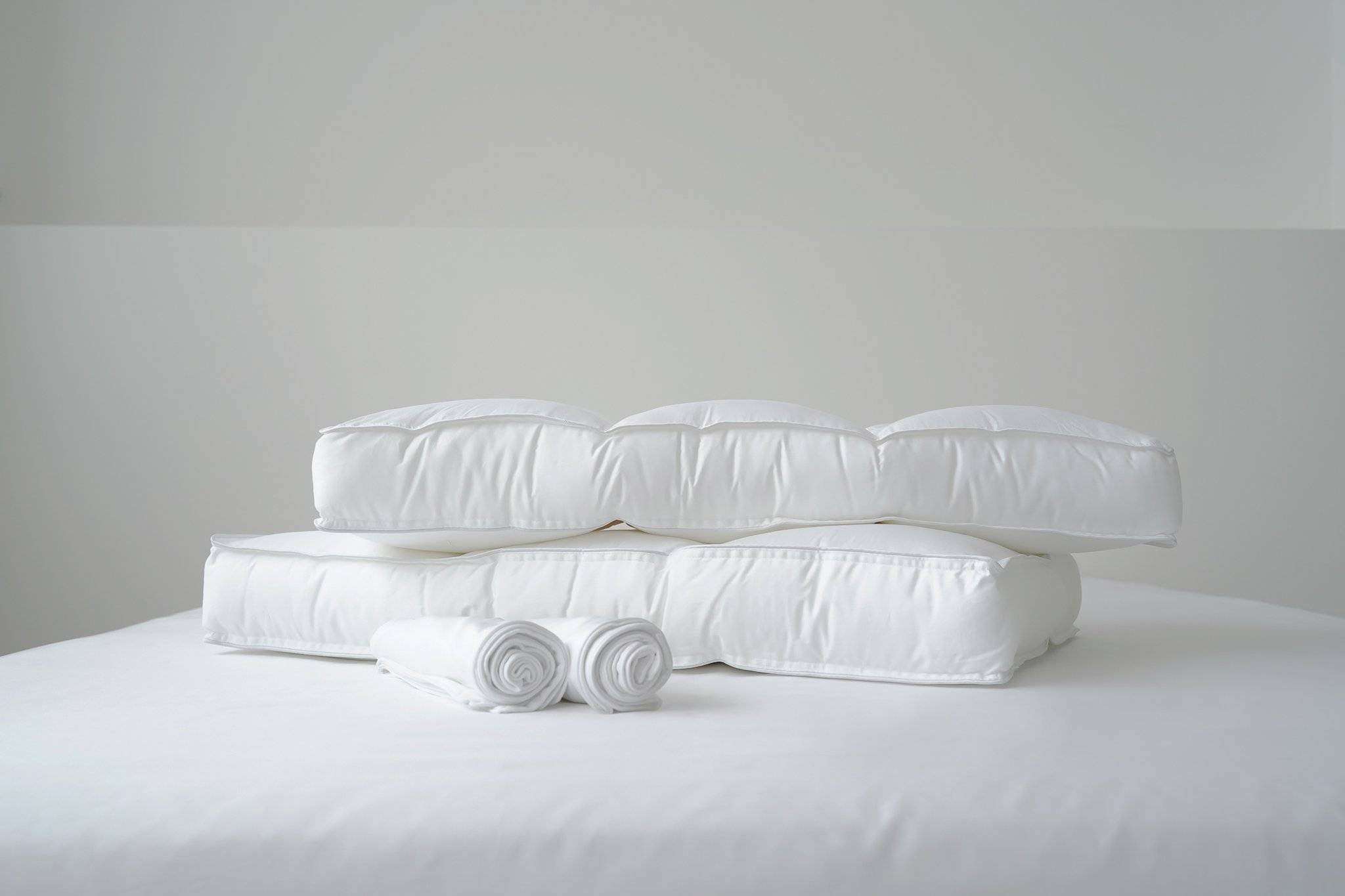 Weavve's Even Loft Pillow Set of 2 + Pillowcase Pair