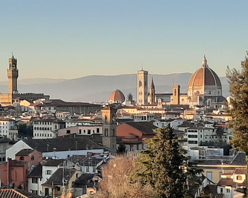 Food & Wine Tours Florence: Street Food Tour in Florence tasting good speciality