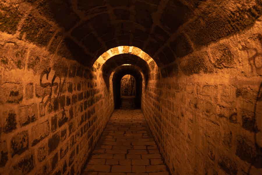 Prague: Old Town, Medieval Underground & Dungeon Tour - photo 5