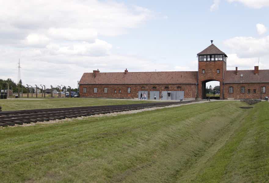 Krakow to Auschwitz Birkenau Guided Tour with Transfer and Ticket - photo 3