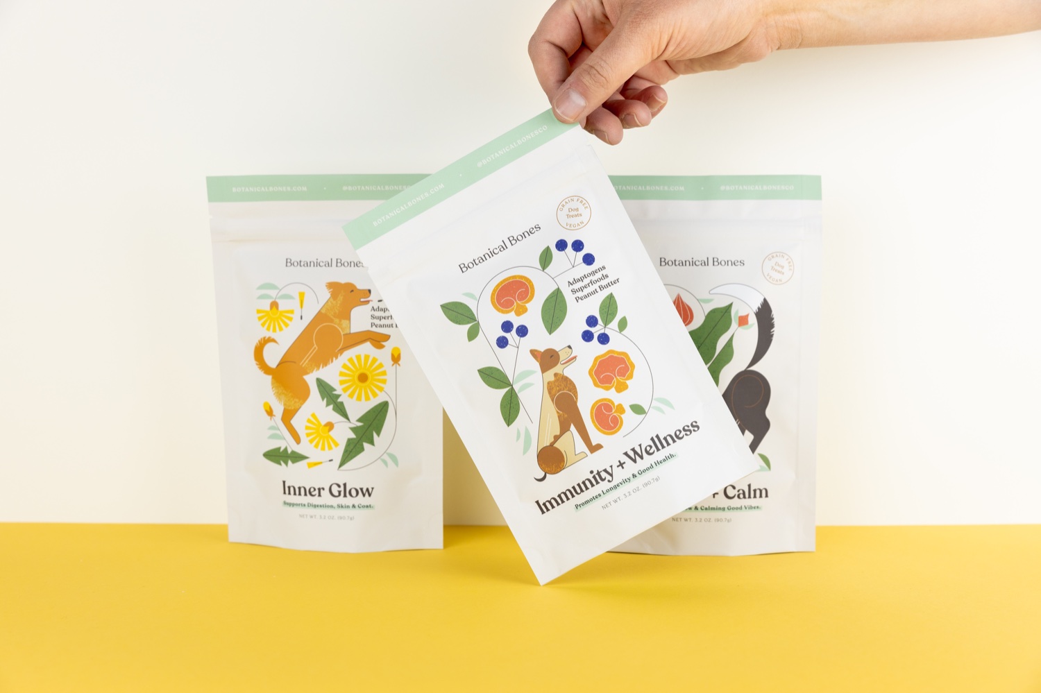 Botanical Bones: Superfood Dog Treats’ Packaging Is Contemporary Yet Timeless
