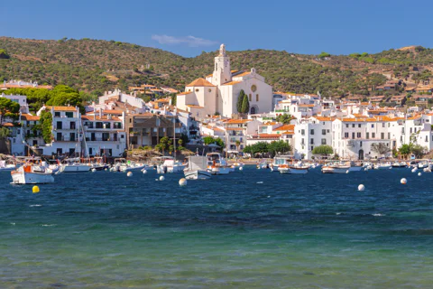 Dali Museum & Cadaques Small Group Tour with Hotel pick-up