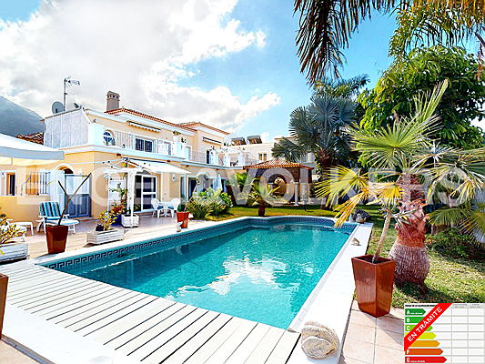  Коста Адехе
- Property for sale in Tenerife: Villa for sale in Jardines del Duque, Costa Adeje, Tenerife South