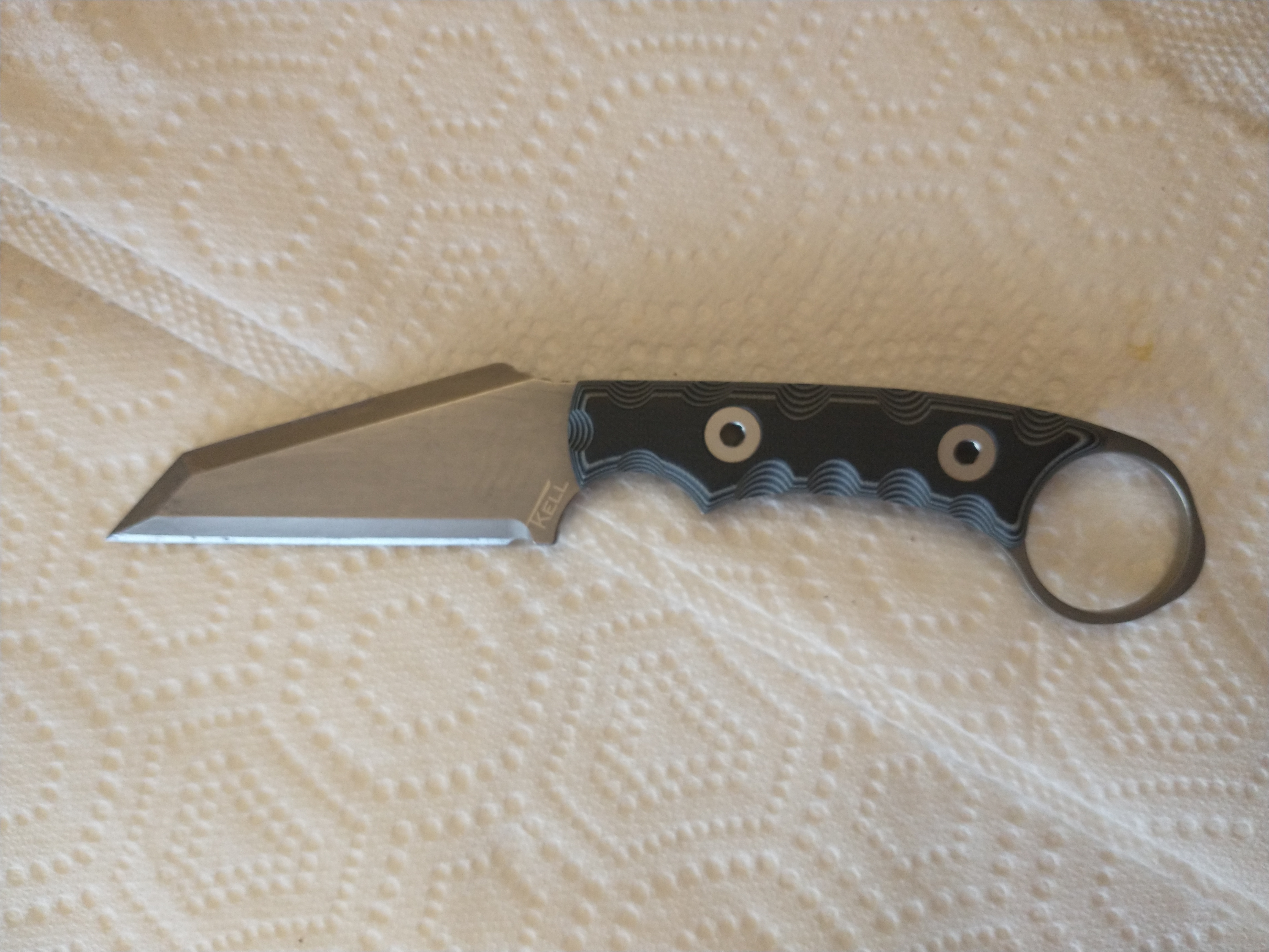 I carry my KnightGuard everyday – everywhere! Very proud of this knife! It is awesome! Highly Recommend! – by Jeff