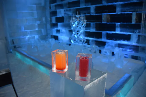 Amsterdam: Icebar Entry Ticket with 3 Drinks