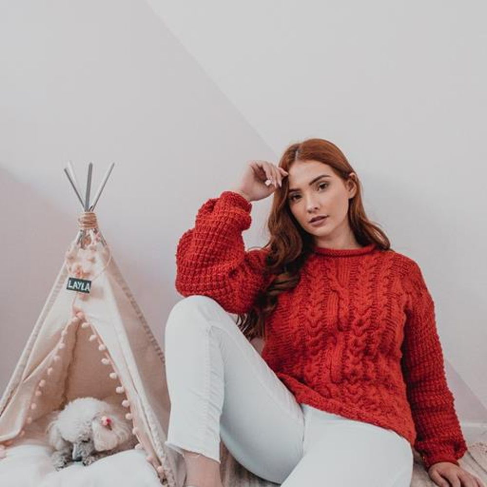 Red Apple Blouse Knitting Pattern