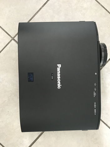 Panasonic  PT-AE8000U Projector 1080P 3-D