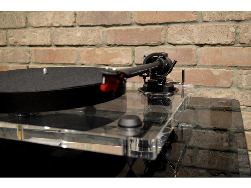 Pro-Ject 2Xperience Primary - Limited Ed. Acrylic Turntable with Ortofon 2M Red Cart.