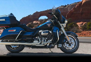 2018 HARLEY-DAVIDSON FLHTK ULTRA LIMITED ANNIVERSARY "LEGEND BLUE" motorcycle for rent near Millbrae, CA
