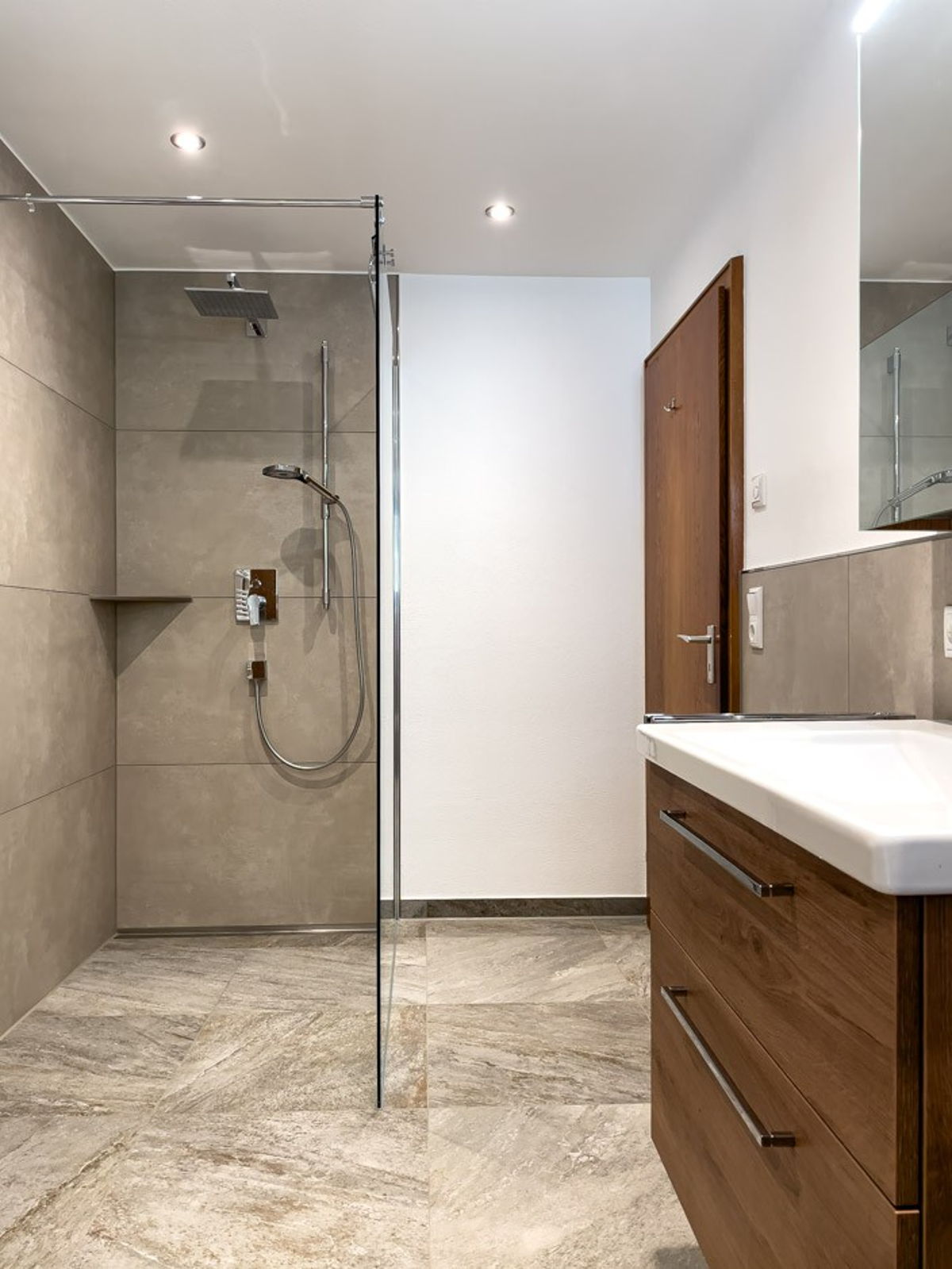 Foto Kundenreferenz Badsanierung Barrierefreiheit und Komfort