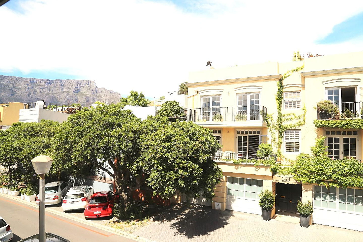  Cape Town
- 855772_large.jpg