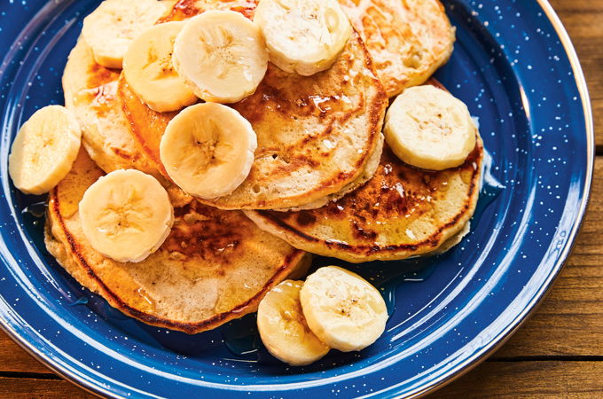 Banana-Oatmeal Pancakes