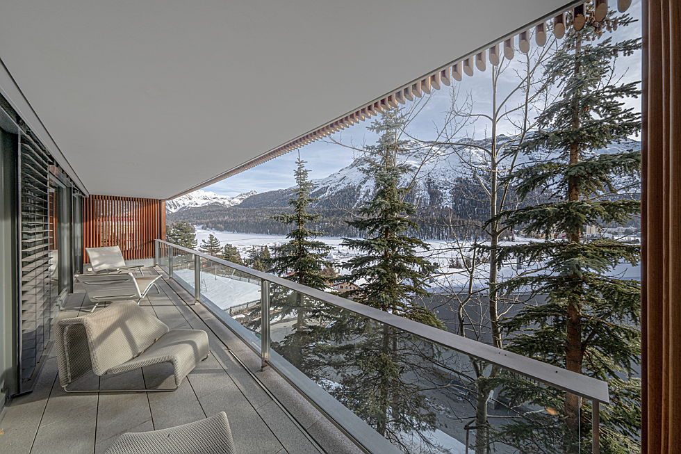  Lugano
- Outstanding apartment in the heart of St. Moritz
