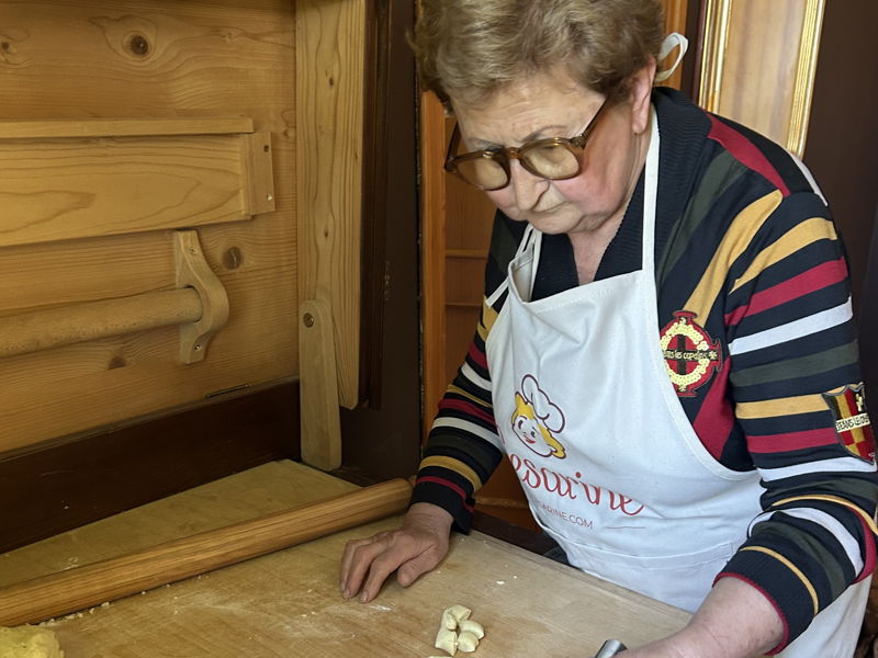 Cooking Classes Bologna: Gnocchi with meat sauce and tiramisu