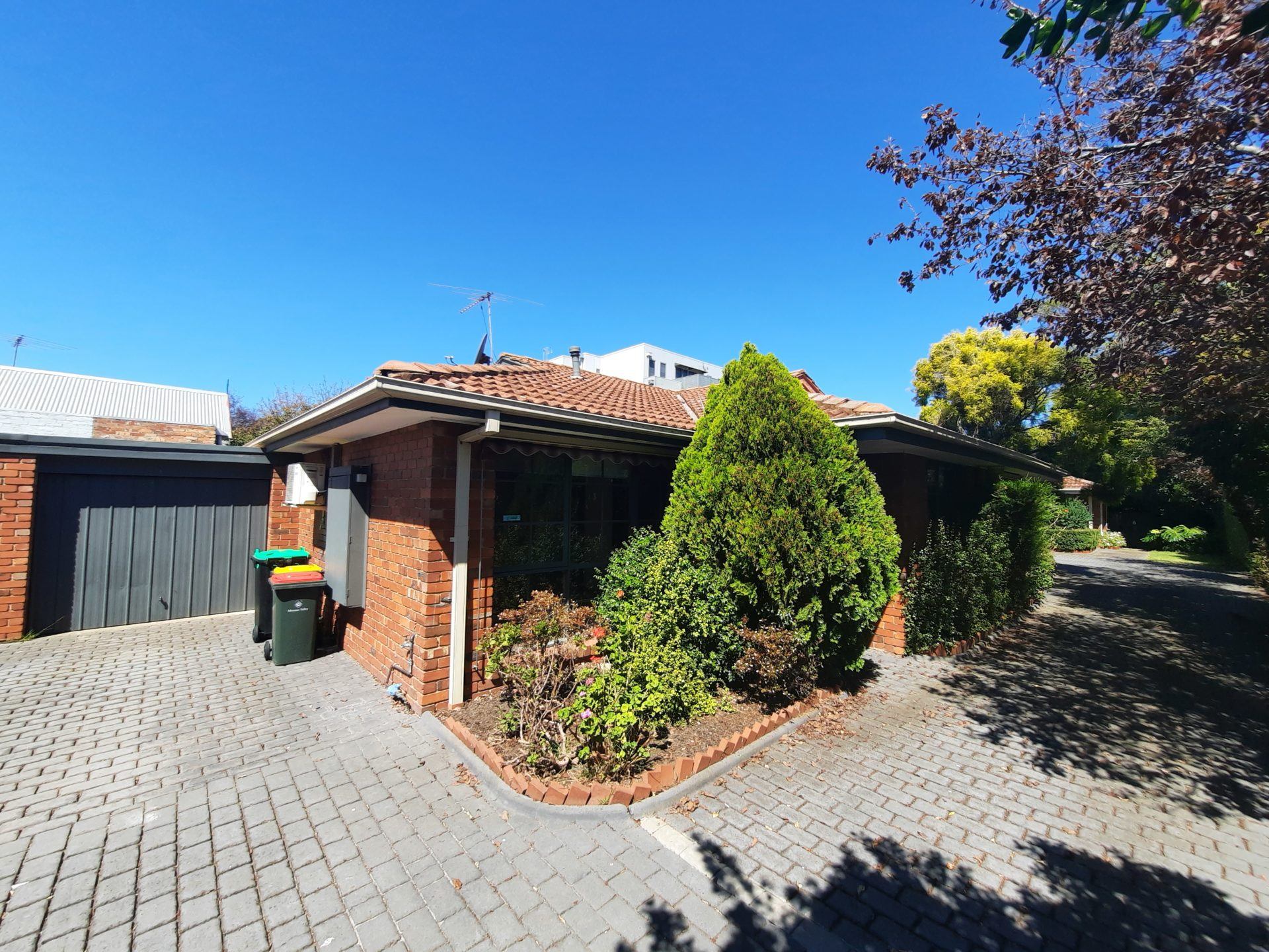 Spacious and Low Maintenance Villa - Ascot Vale - Image 14
