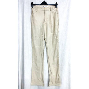 Lederhose im Beige mit Schlag und Schlitzen