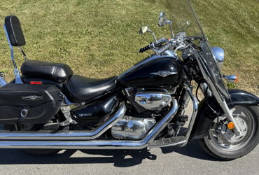2006 SUZUKI C90BK6 BOULEVARD C90 BLACK motorcycle for rent near Anchorage, AK