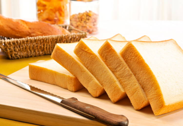 食パンとは