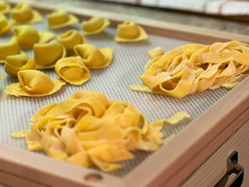 Corsi di cucina Serramazzoni: Cuciniamo Tortelloni e Crescentine sulle colline modenesi