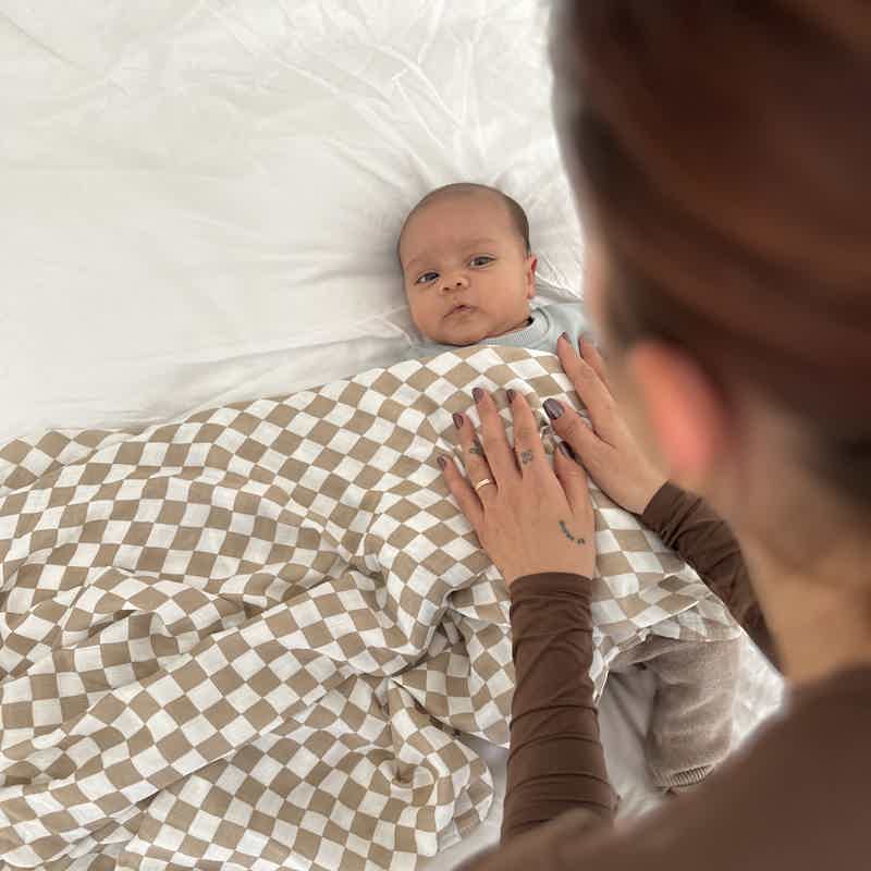 Lange XL Joli Nous fabriqué en Suisse, choix premium pour bébé alliant qualité, 120x120 cm, élégance, premium