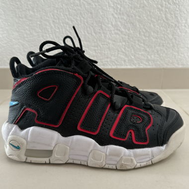 Nike Air More Uptempo black fusion red (gs)