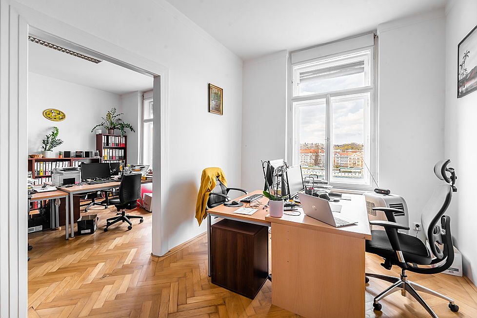  Prague
- Pronájem kanceláří s výhledem na Vltavu a Hořejší nábřeží