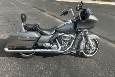 2021 HARLEY-DAVIDSON ROAD GLIDE motorcycle for rent near Tucson, AZ