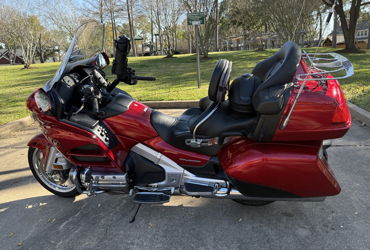 2016 HONDA GOLD WING motorcycle for rent near Houston, TX